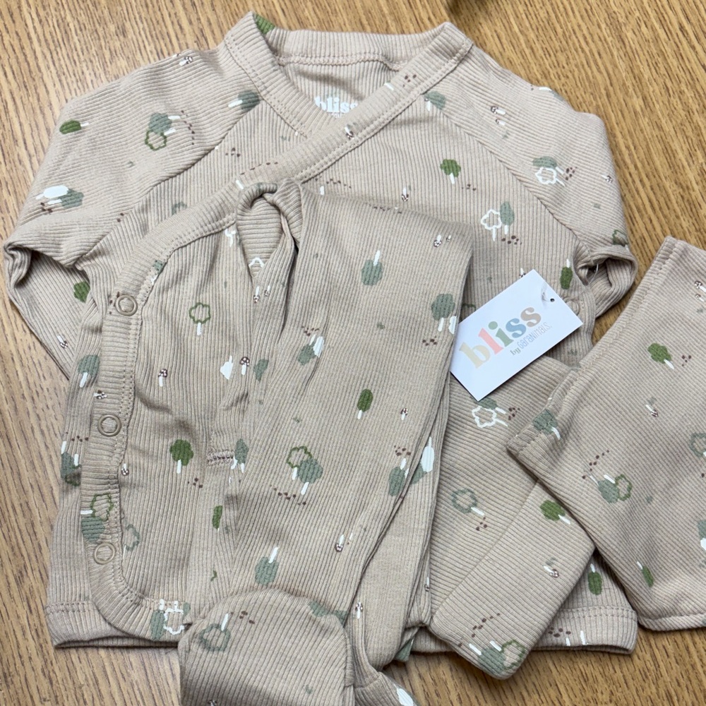 Baby Layette Pajama, 5-Piece Set.